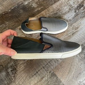 Olukai pehuea slides